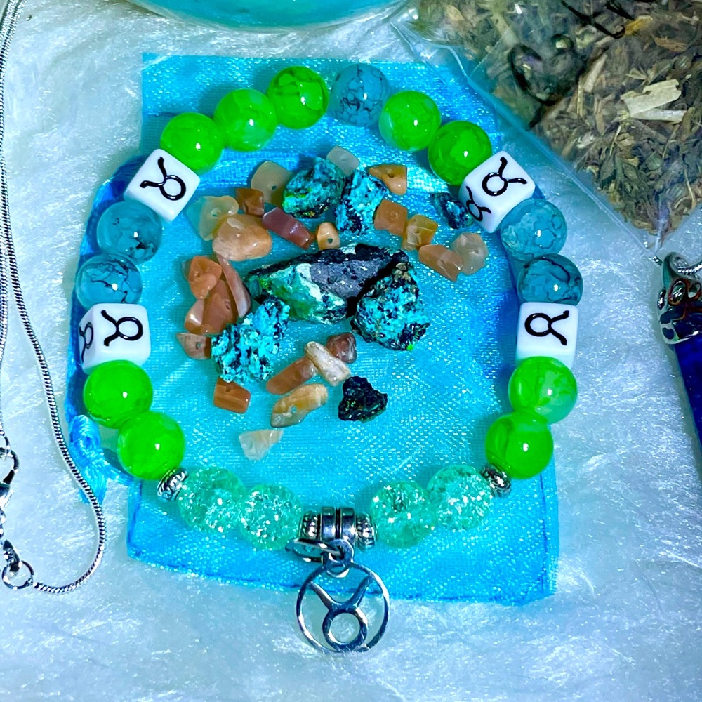 Taurus ♉️ Zodiac Bundle - Picture 2 of 4